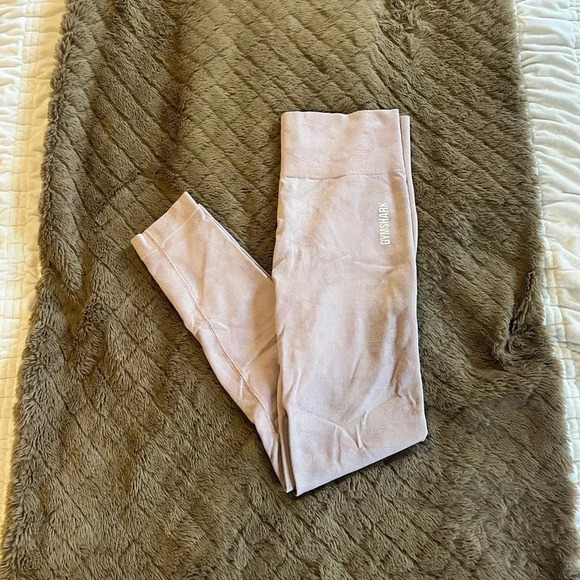 Gymshark Pink Camo Adapt Animal Seamless Leggings - Picture 5 of 5